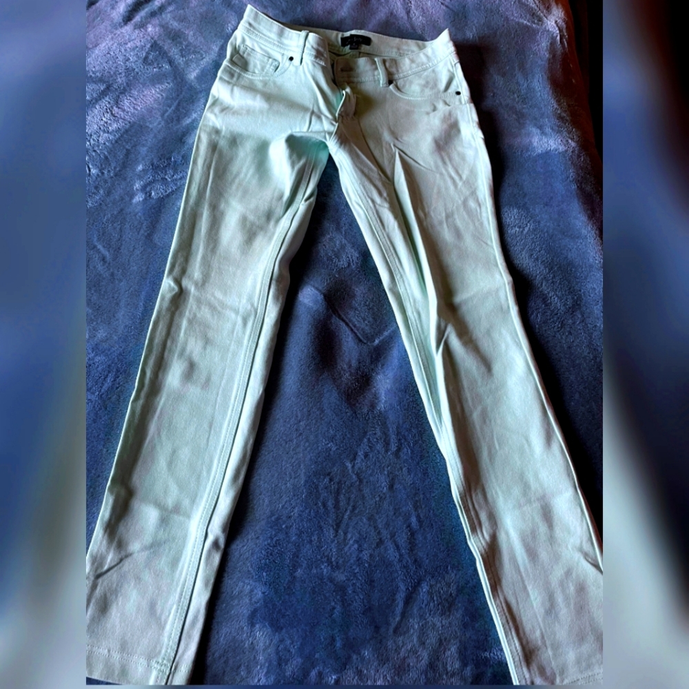 Small stretchy light teal cropped jeggings